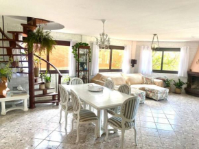 Linda casa ampla, 50m da praia